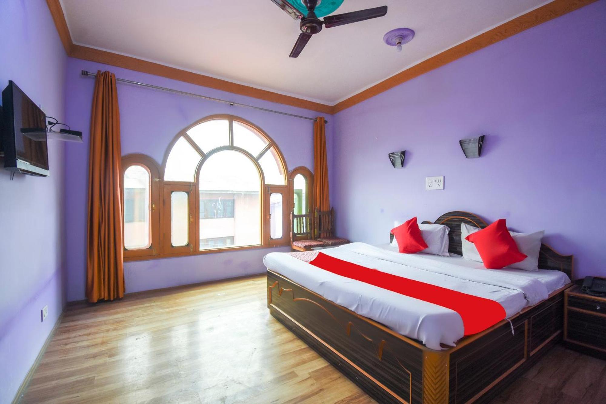 Oyo Hotel New Divine Kashmir Durgjan Exterior foto