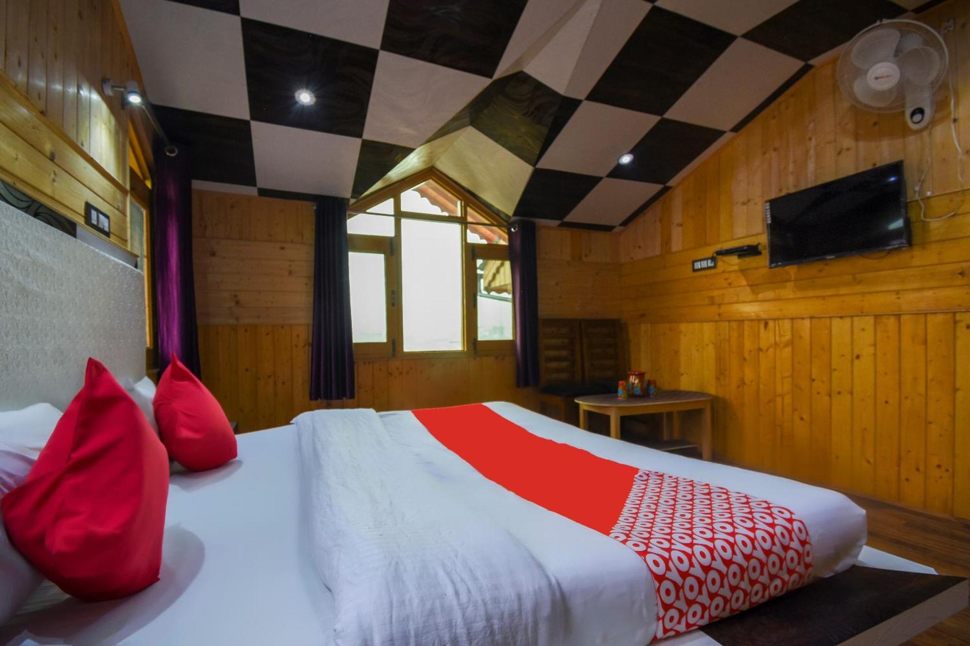 Oyo Hotel New Divine Kashmir Durgjan Exterior foto