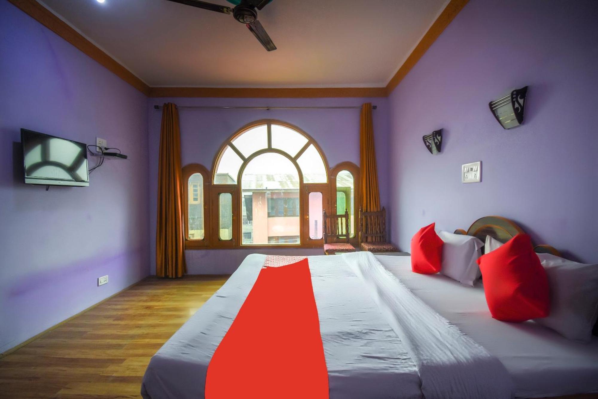 Oyo Hotel New Divine Kashmir Durgjan Exterior foto
