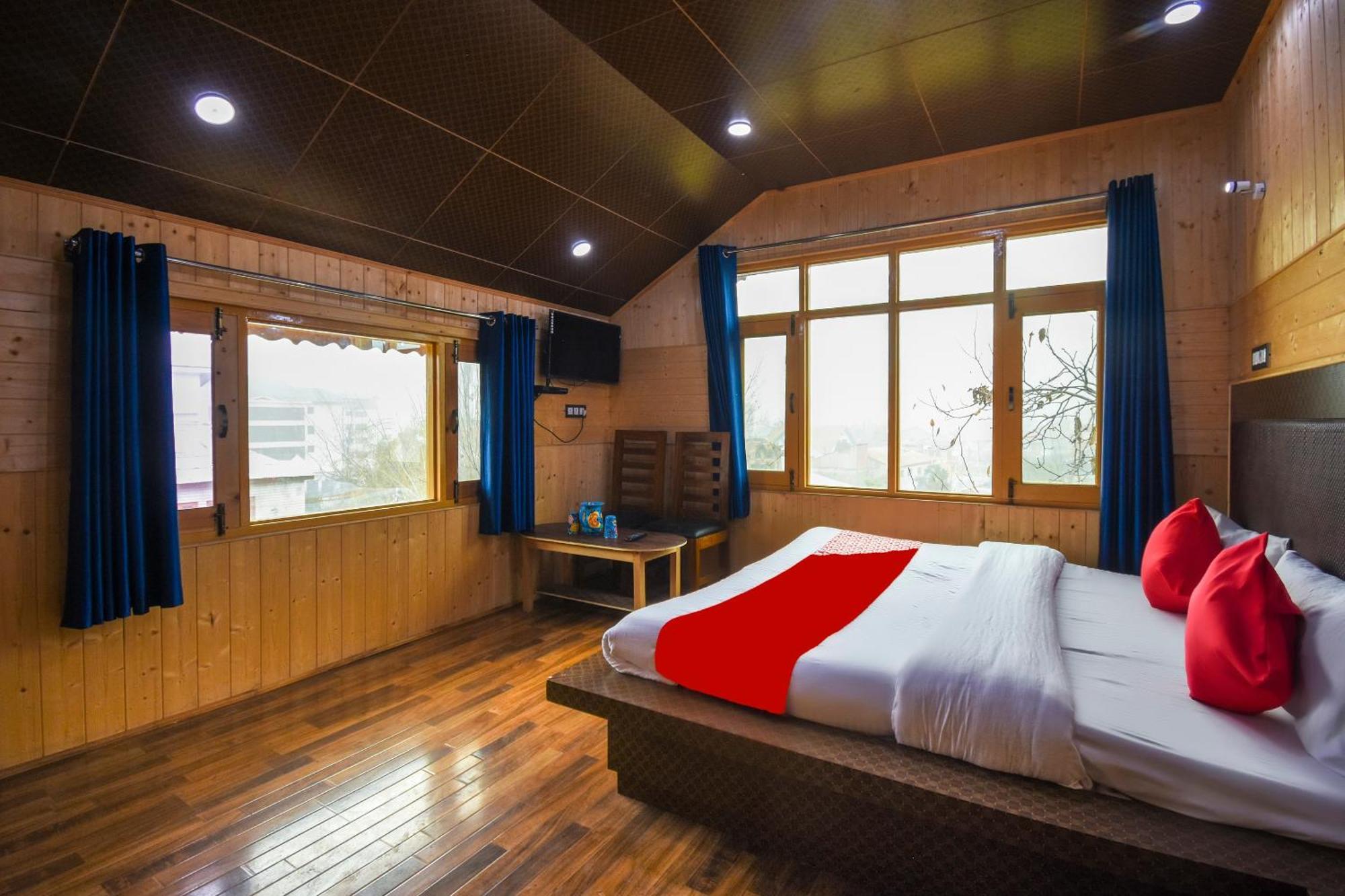 Oyo Hotel New Divine Kashmir Durgjan Exterior foto