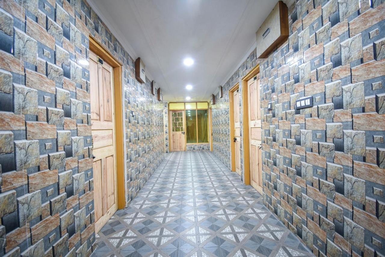 Oyo Hotel New Divine Kashmir Durgjan Exterior foto